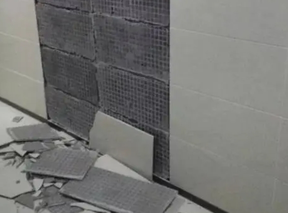 鹰手营瓷砖空鼓维修公司分享下鹰手营墙砖松动维修的知识